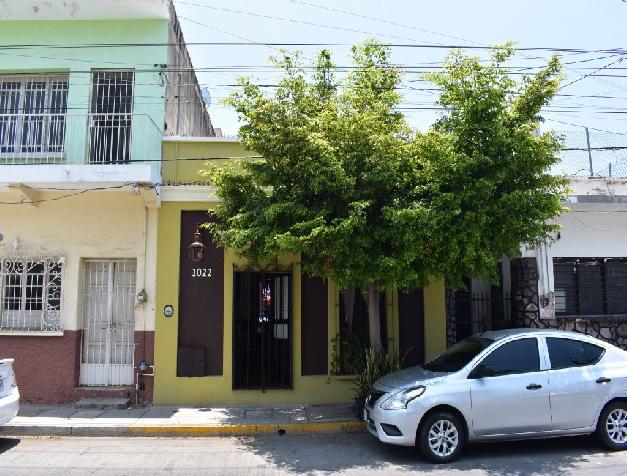 PRECIOUS 2 BEDROOM COLONIAL HOUSE IN DOWNTOWN